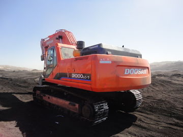 سال 2010 30 تن Dosan Excavator Used DH300lC - 7 29600kg وزن عملیاتی
