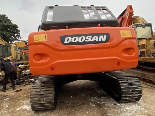 ۲۲ تن کاوشگر کرولری دوسان DX225 با قدرت موتور ۱۵۷ کیلو وات و ظرفیت سطل ۱٫۰۵ متر
