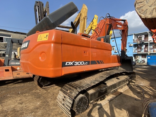 30 تن اصلی استفاده شده Doosan DX300 Excavator Crawler با ظرفیت سطل 1.27 m3