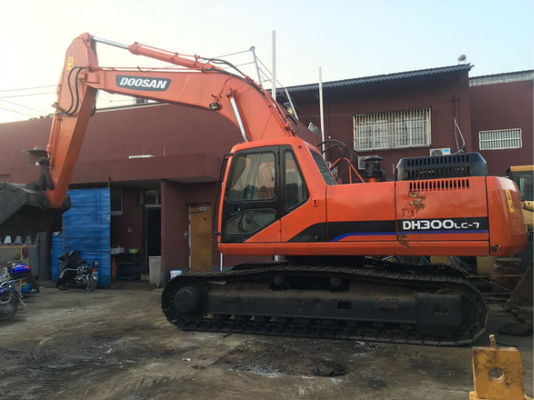 30 تن اصلی استفاده شده Doosan DH300LC-7 Excavator Crawler با ظرفیت سطل 1.27 m3