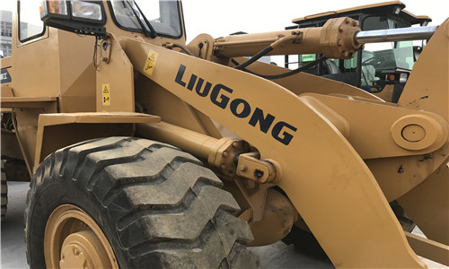 3-5 تن بارگذاری چرخ Liugong ZL30E استفاده شده 1.53.0m3 بارگذاری سطل